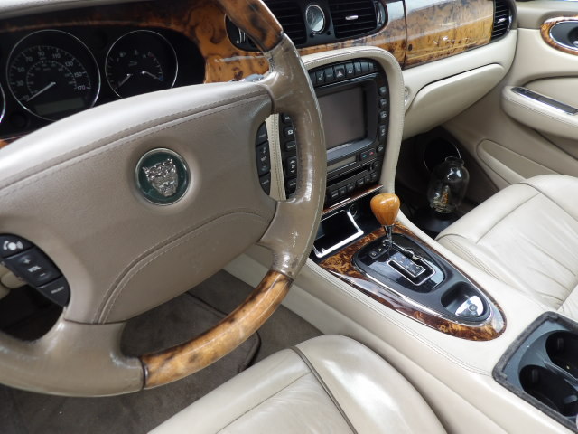 2004 Jaguar Vanden Plas