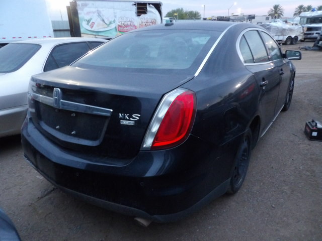2011 Lincoln MKS