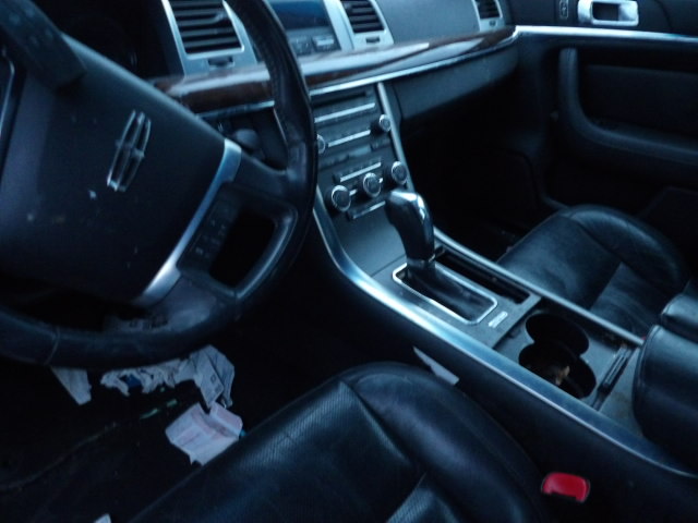 2011 Lincoln MKS